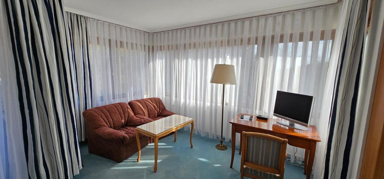 Schwaben Hotel Ebnisee Exteriör bild